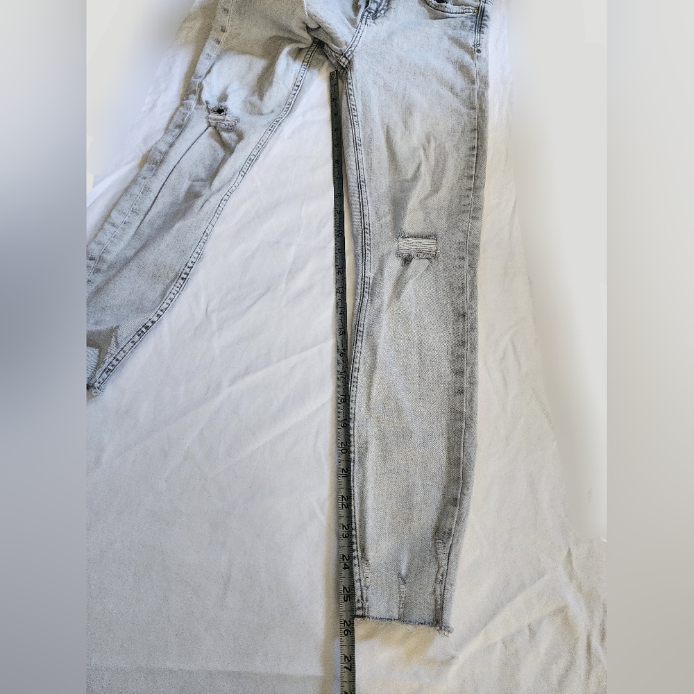 Zara Basic Light Grey Distressed Denim Jeans (sz … - image 9